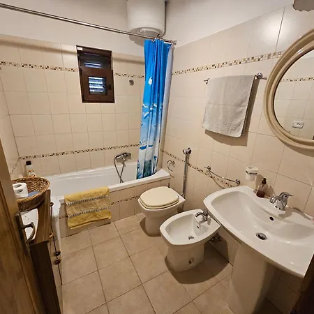 Semesterbostad Casa Zitrapia